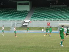 دفاع برشلونة أمام فالنسيا 